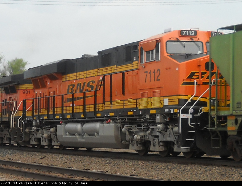 BNSF 7112